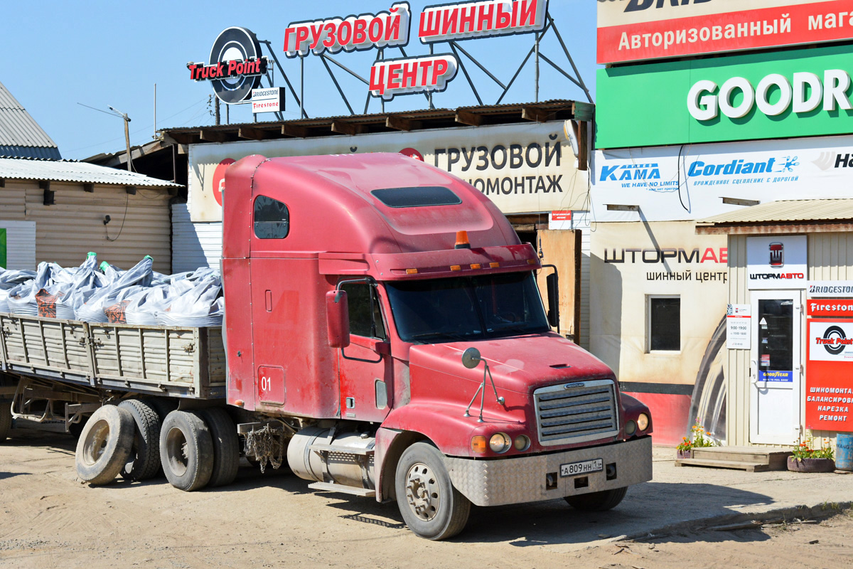 Саха (Якутия), № А 809 НН 14 — Freightliner Century Class