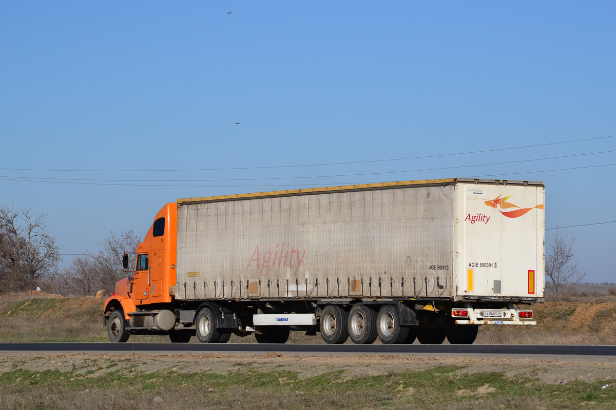 Волгоградская область, № Н 823 ТХ 31 — Freightliner FLD 120 SD