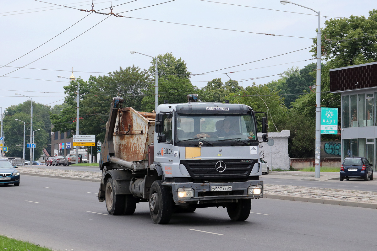 Калининградская область, № О 597 ХТ 39 — Mercedes-Benz Axor 1828