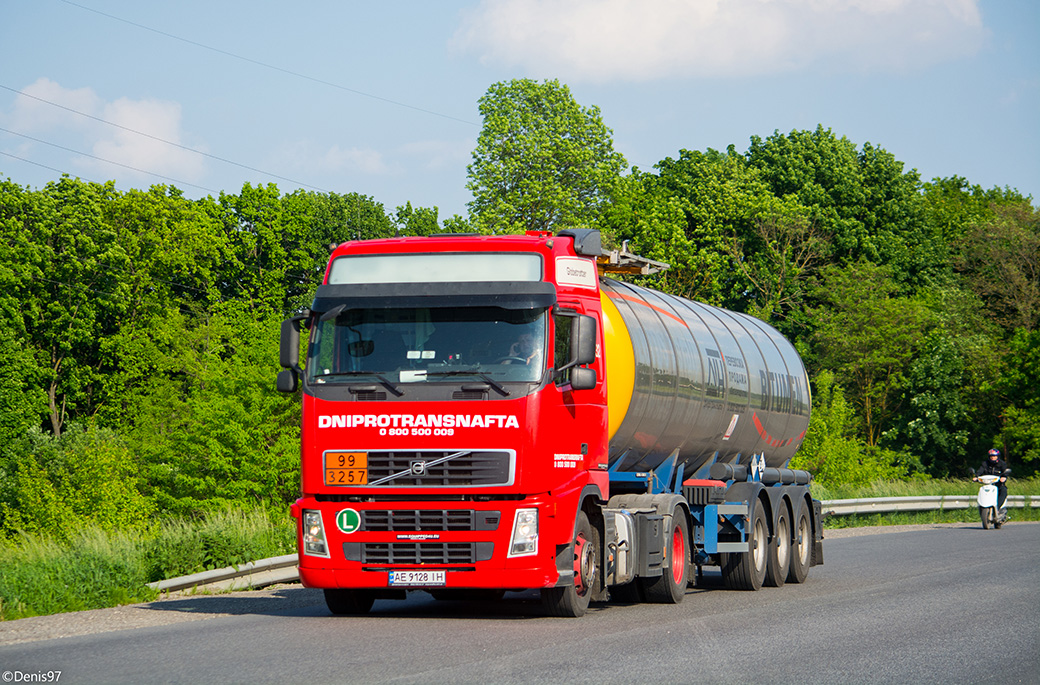 Днепропетровская область, № АЕ 9128 ІН — Volvo ('2002) FH12.400