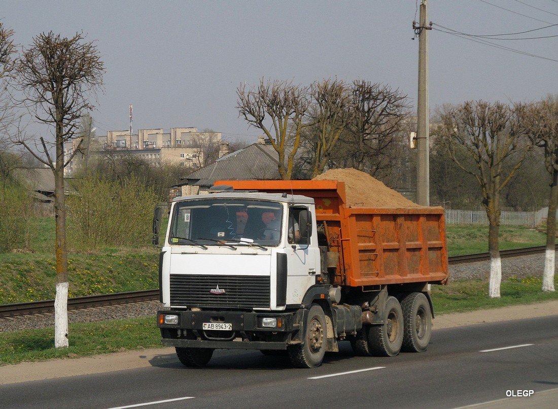 Витебская область, № АВ 8943-2 — МАЗ-5516 (общая модель)