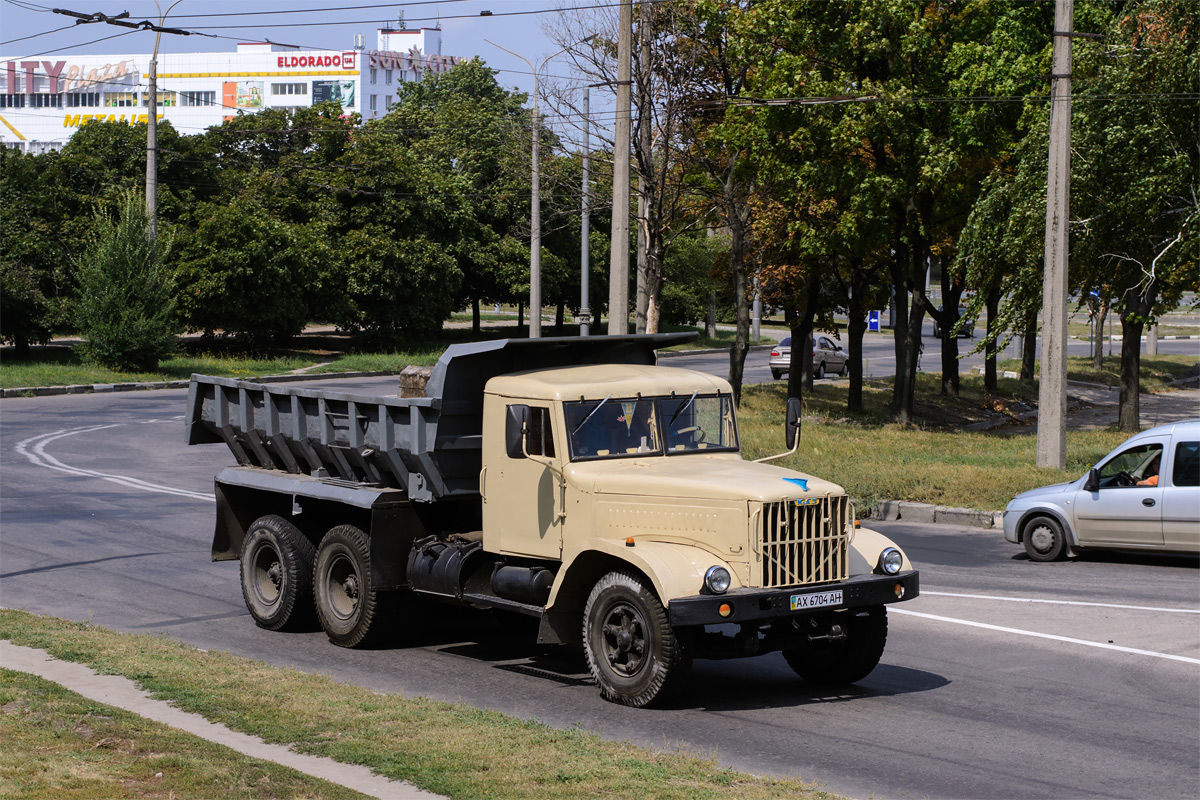 Харьковская область, № АХ 6704 АН — КрАЗ-256Б1