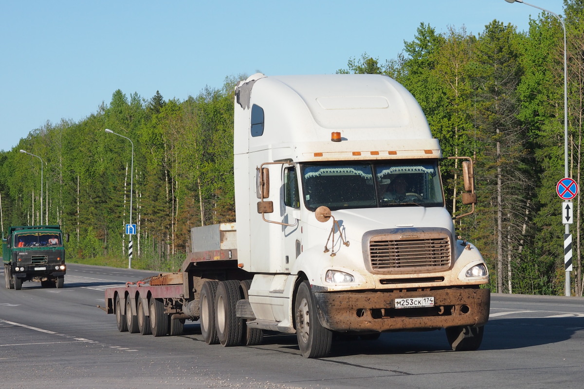 Бурятия, № М 253 СК 174 — Freightliner Columbia