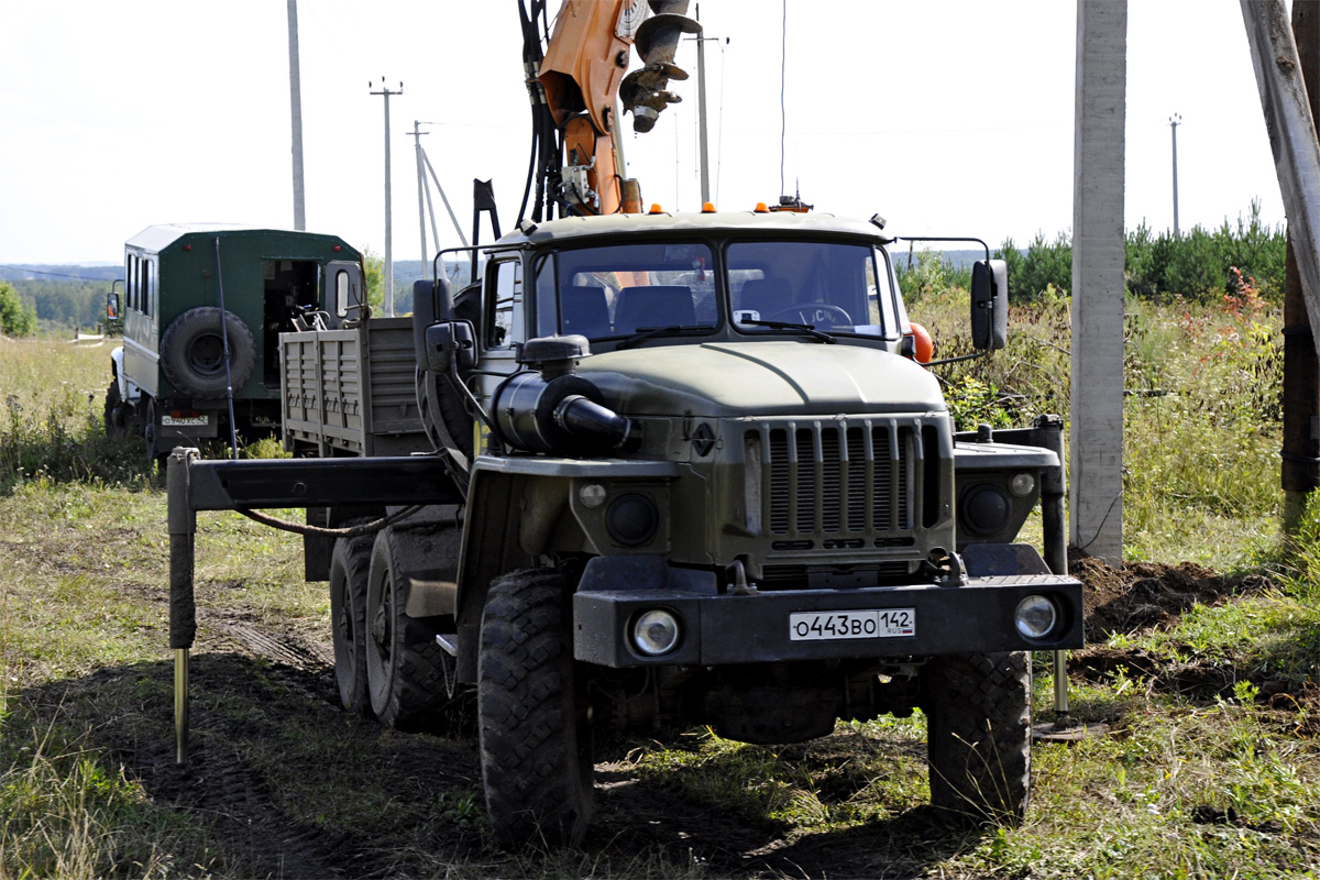 Кемеровская область, № О 443 ВО 142 — Урал-4320-41