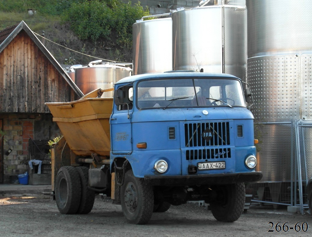 Венгрия, № AAX-422 — IFA W50LA/K, LA/Z; Венгрия — Сбор винограда в Венгрии