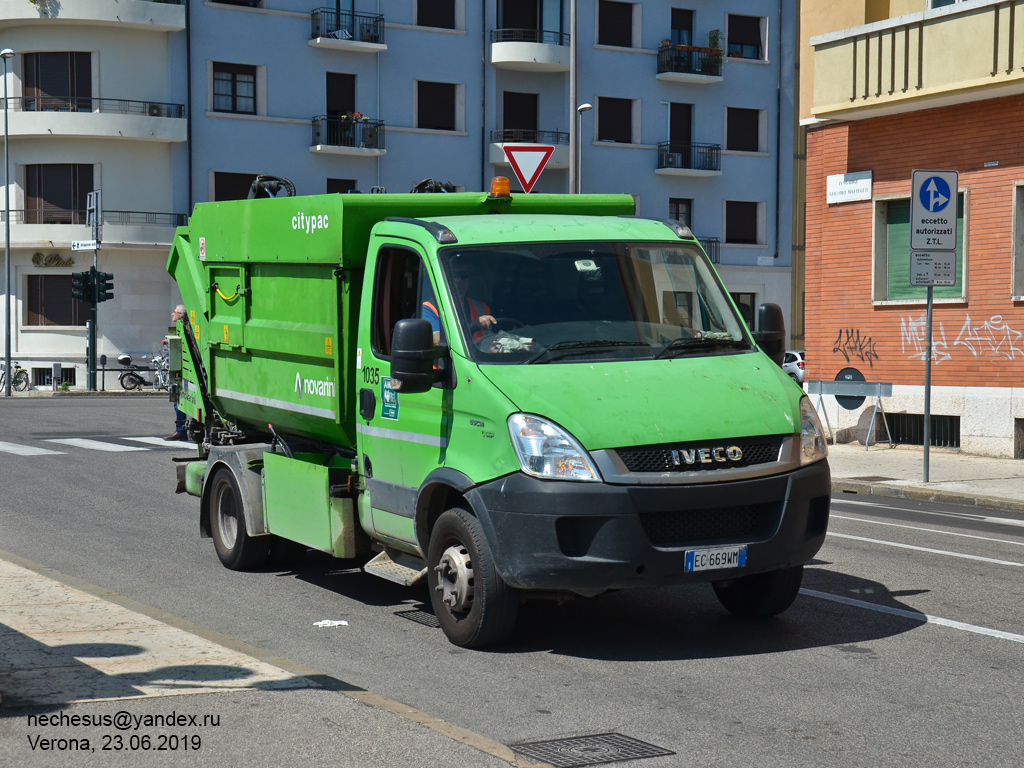 Италия, № 1035 — IVECO Daily