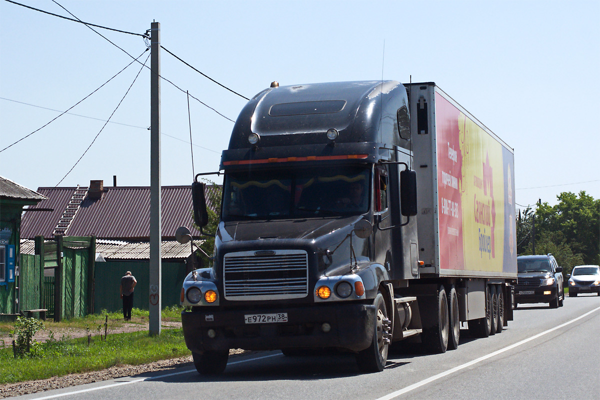 Иркутская область, № Е 972 РН 38 — Freightliner Century Class