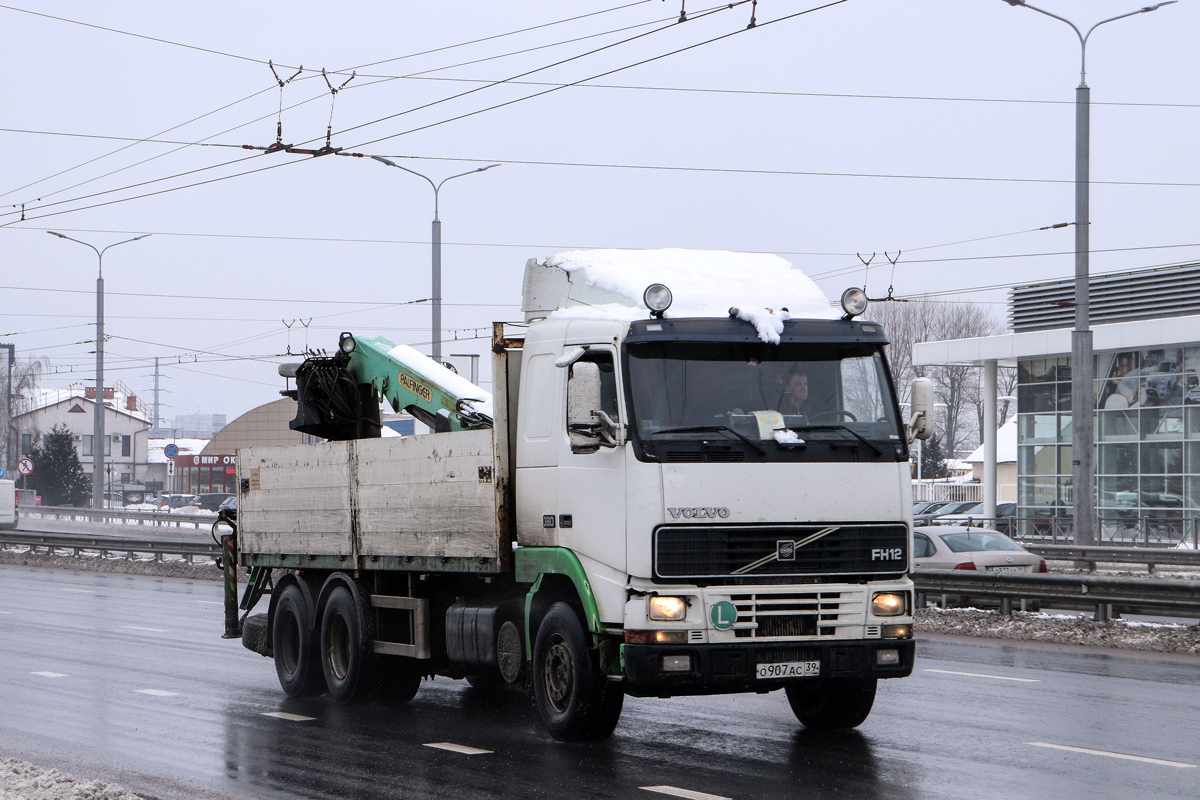 Калининградская область, № О 907 АС 39 — Volvo ('1993) FH12.380