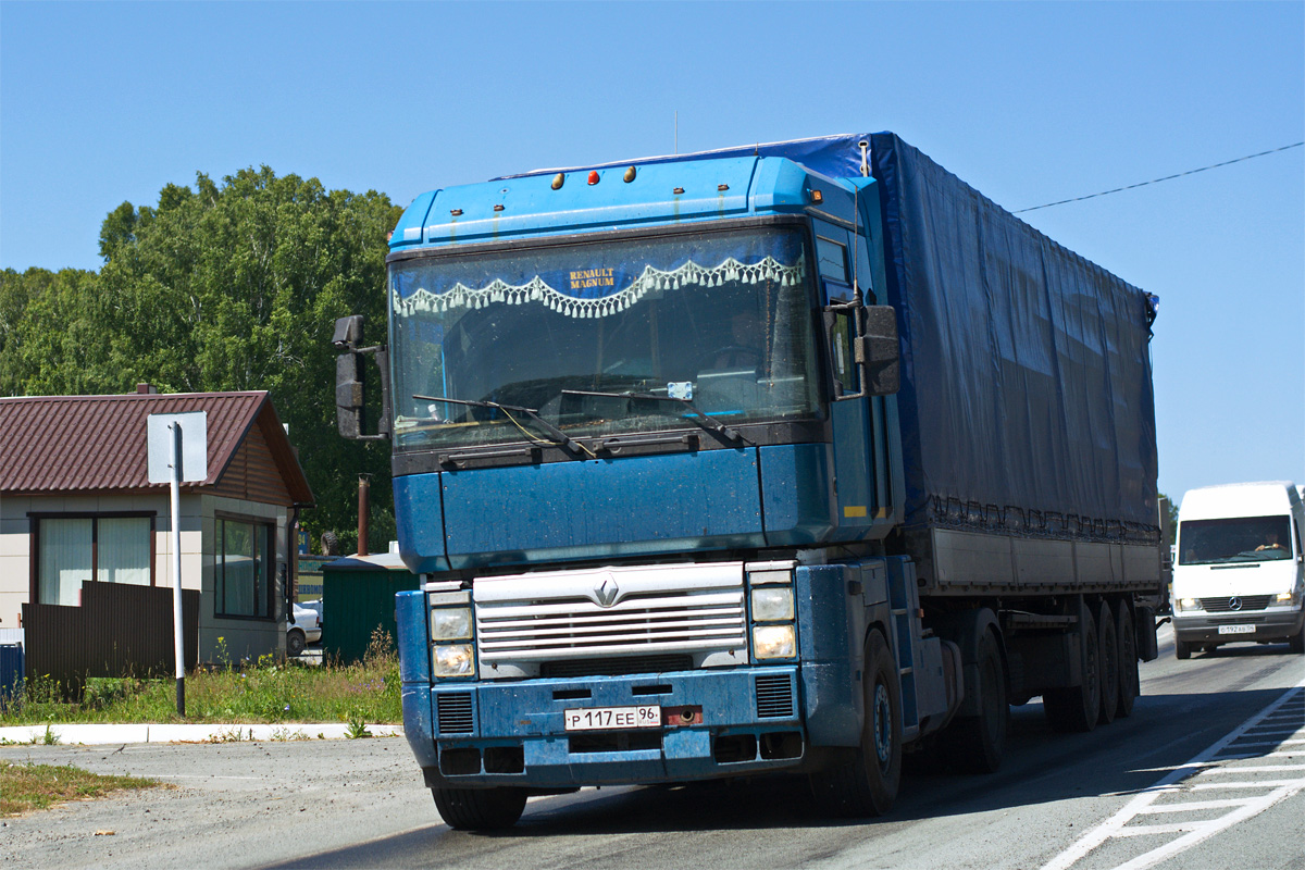 Свердловская область, № Р 117 ЕЕ 96 — Renault Magnum AE ('1990)