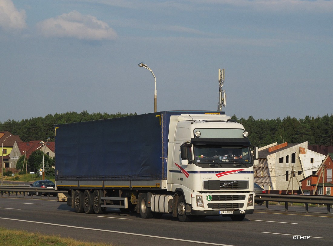 Польша, № LRA 7U88 — Volvo ('2002) FH12.420