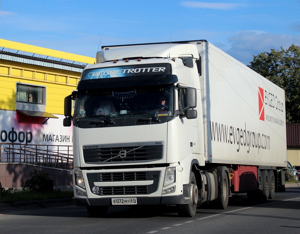 Смоленская область, № Е 072 МУ 67 — Volvo ('2008) FH.440