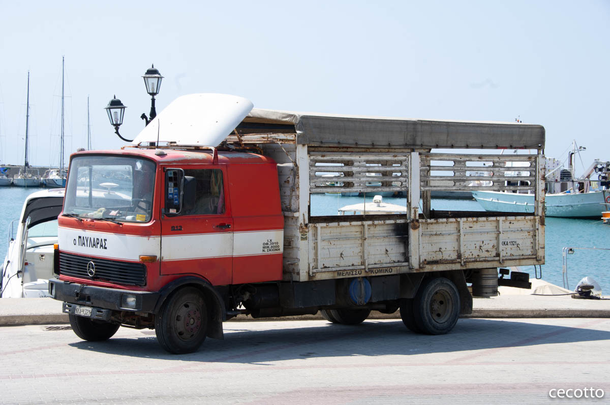 Греция, № XKA1321 — Mercedes-Benz LP (общ. мод.)