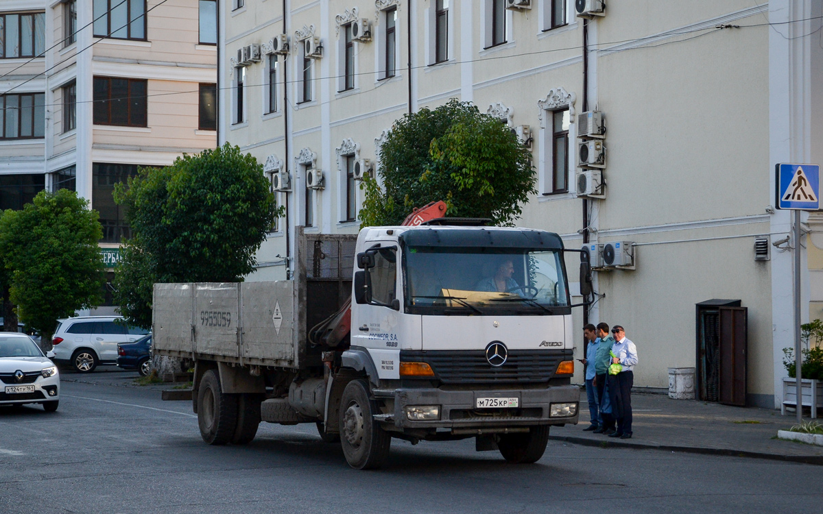 Абхазия, № М 725 КР — Mercedes-Benz Atego 1828