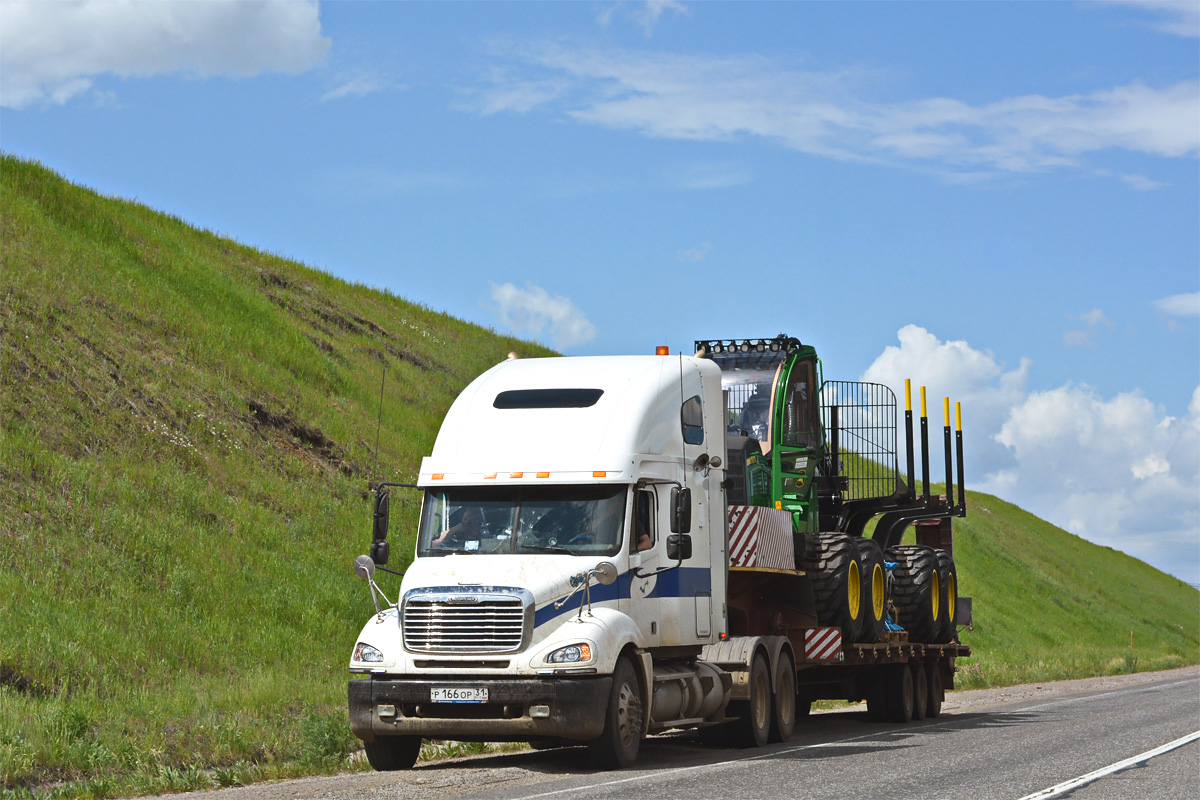 Белгородская область, № Р 166 ОР 31 — Freightliner Columbia