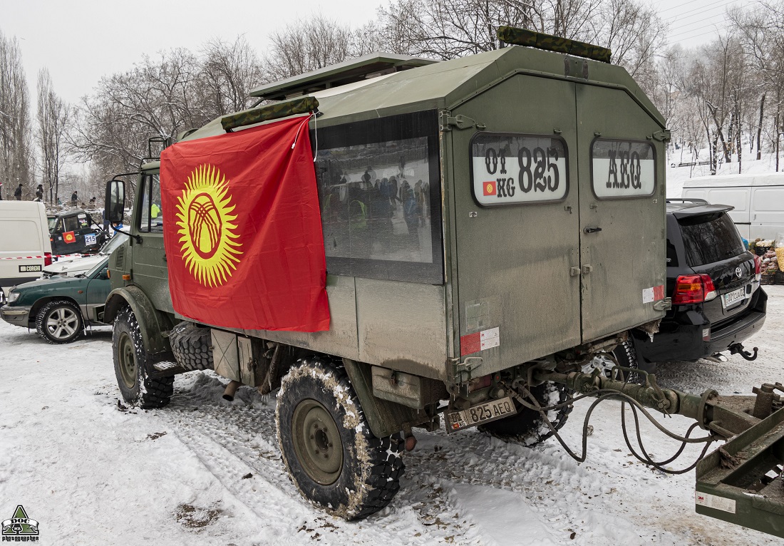 Киргизия, № 01 825 AEQ — Mercedes-Benz Unimog (общ.м)