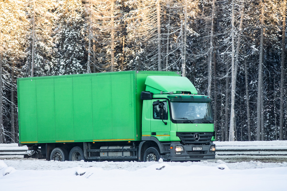 Свердловская область, № У 858 УА 96 — Mercedes-Benz Actros ('2003) 2541