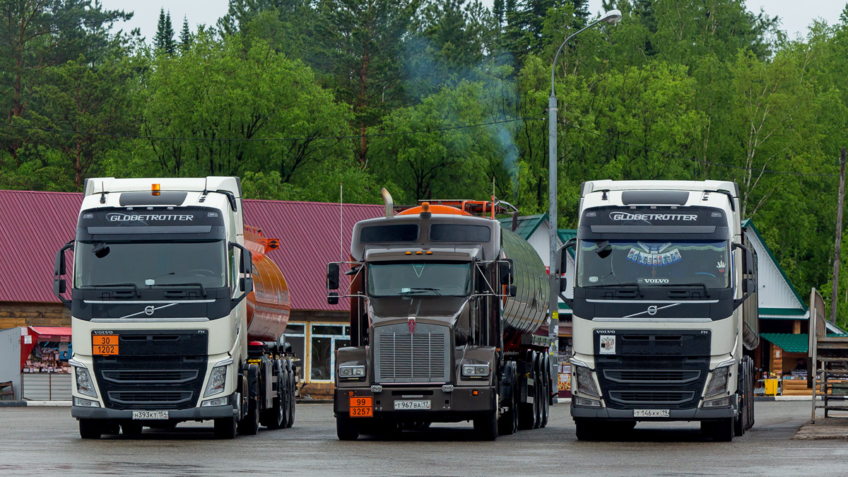 Новосибирская область, № Н 393 КТ 154 — Volvo ('2012) FH-Series; Тува, № Т 967 ВА 17 — Kenworth T800; Хакасия, № Т 146 КК 19 — Volvo ('2012) FH-Series