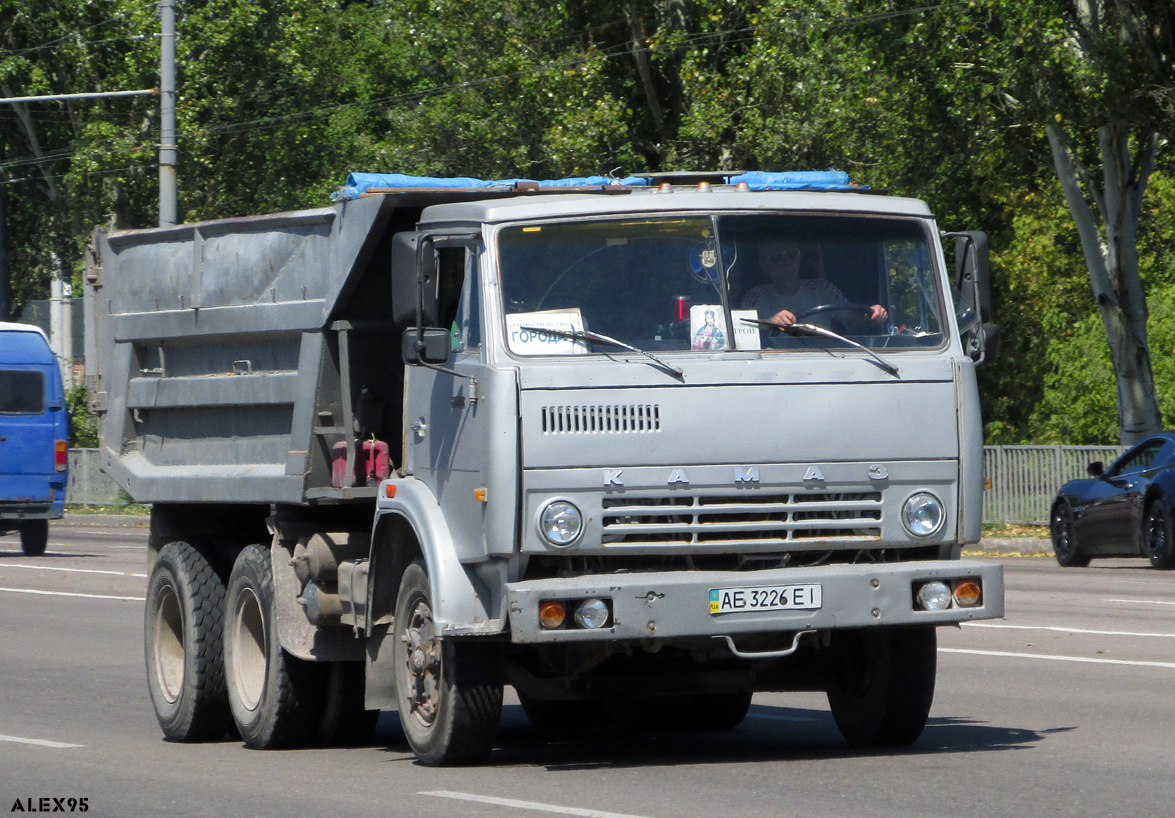 Днепропетровская область, № АЕ 3226 ЕІ — КамАЗ-5511