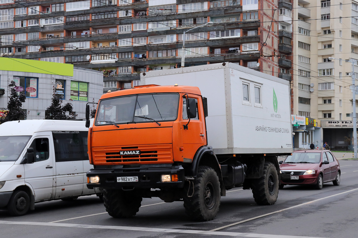 Калининградская область, № Р 982 АТ 39 — КамАЗ-4326-15 [43260R]