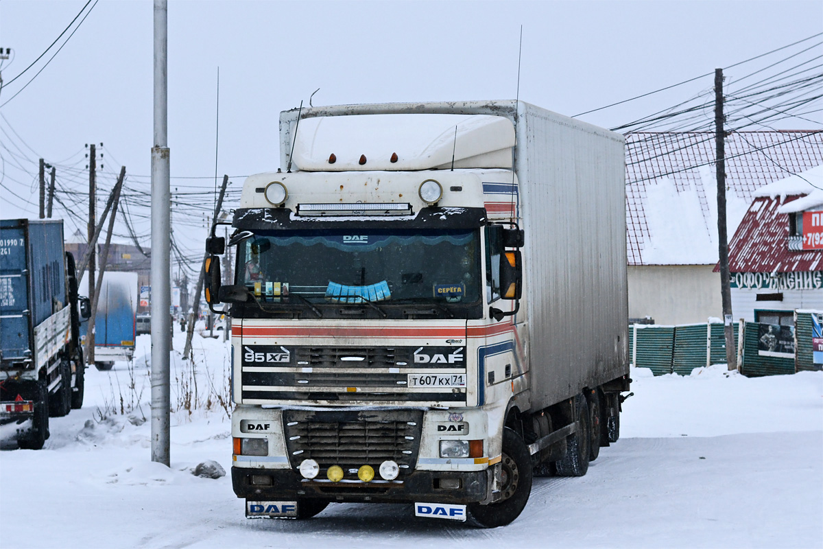 Тульская область, № Т 607 КХ 71 — DAF 95XF FAR