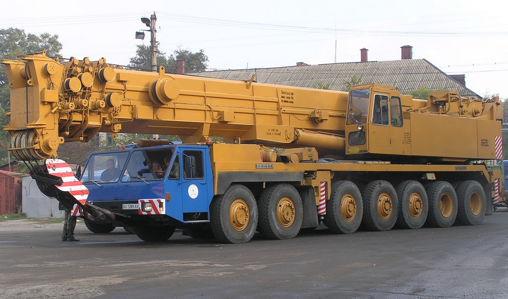 Киевская область, № АІ 5389 АХ — Liebherr (общая модель)