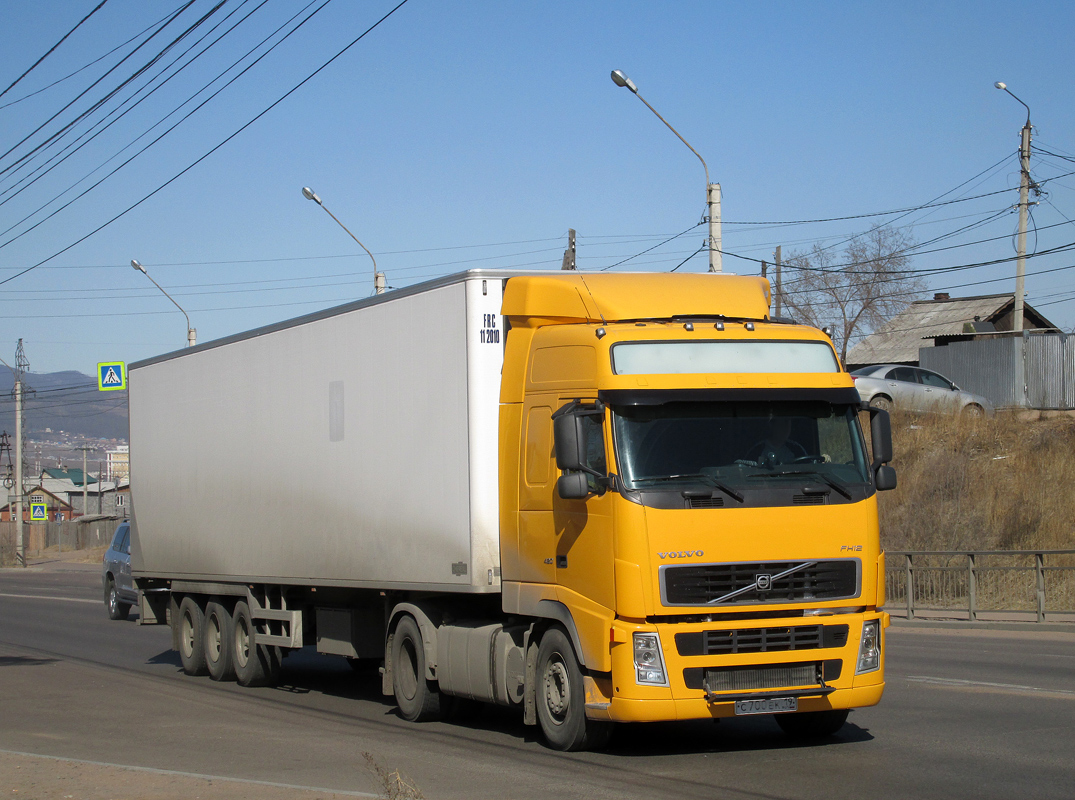 Хакасия, № С 700 ЕК 19 — Volvo ('2002) FH12.420