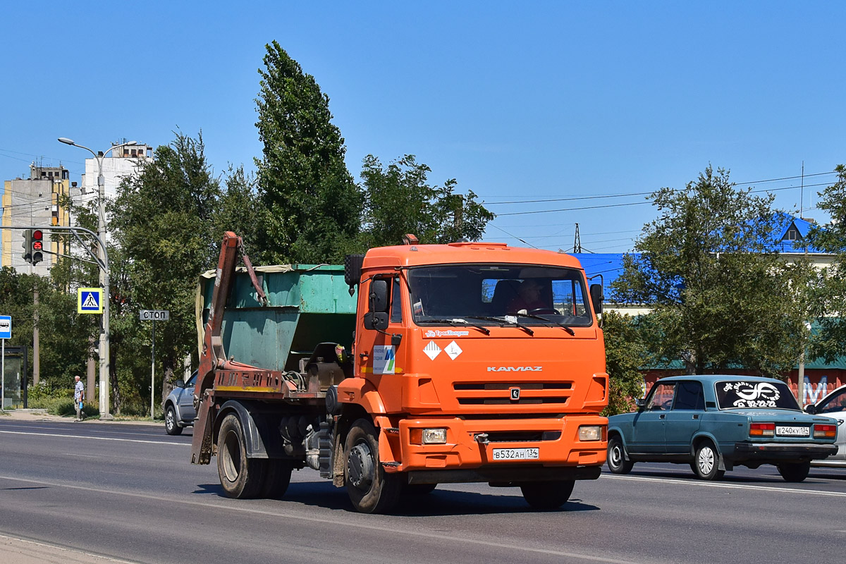 Волгоградская область, № В 532 АН 134 — КамАЗ-43253-R4