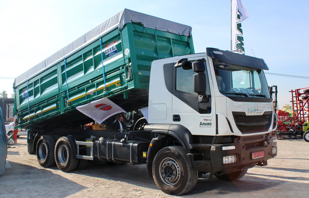 Киевская область, № Т4 ВР 2965 — IVECO Trakker ('2013)