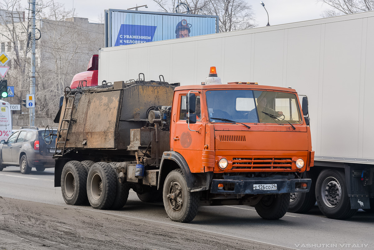 Архангельская область, № Е 126 СО 29 — КамАЗ-5320