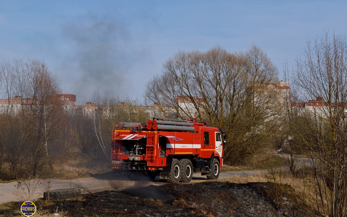 Калужская область, № Н 444 ОН 40 — КамАЗ-43118-46