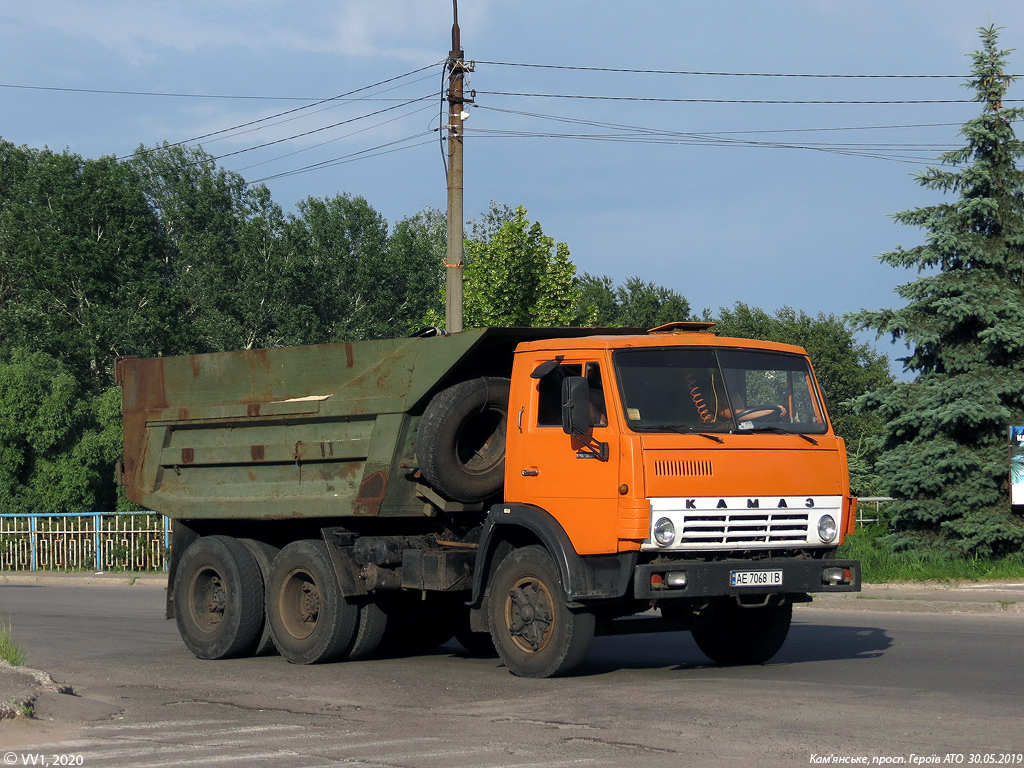 Днепропетровская область, № АЕ 7068 ІВ — КамАЗ-5511