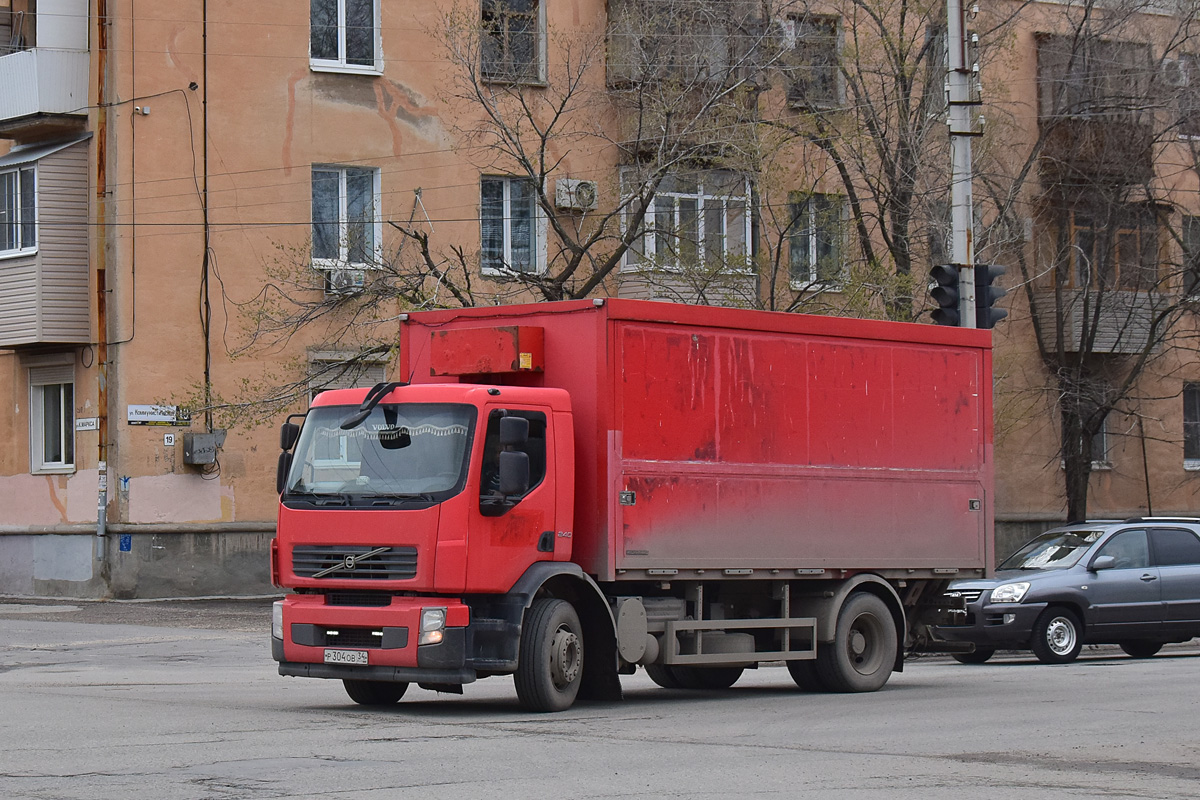 Волгоградская область, № Р 304 ОВ 34 — Volvo ('2006) FE