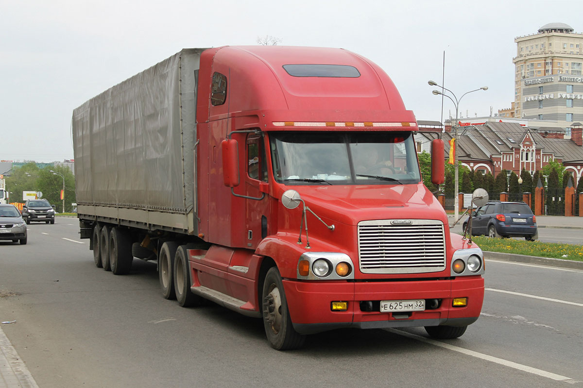 Брянская область, № Е 625 НМ 32 — Freightliner Century Class