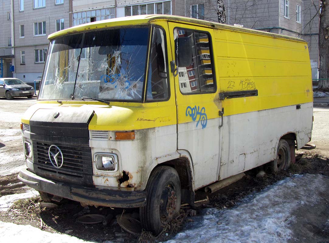 Удмуртия, № Н 550 УЕ 18 — Mercedes-Benz T2 ('1967)