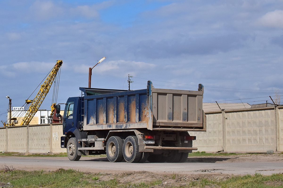 Волгоградская область, № В 142 СО 134 — Ford Cargo ('2003) 3530