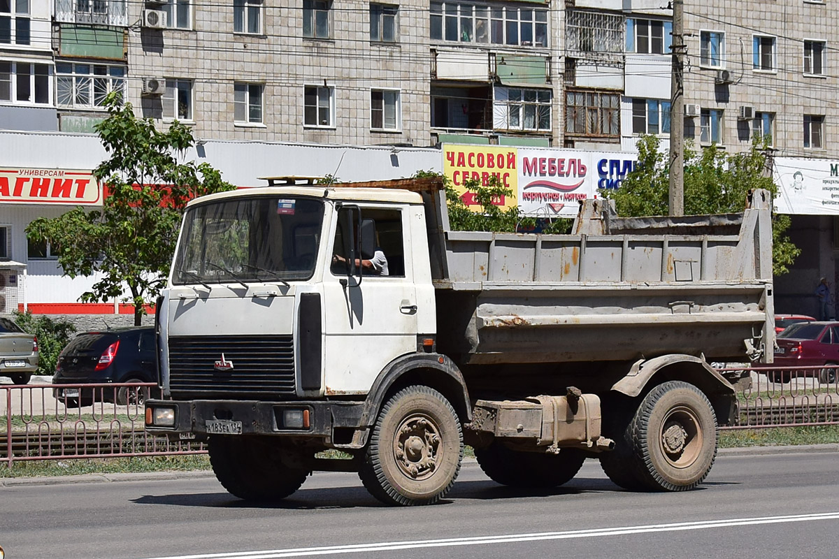 Волгоградская область, № А 183 ЕА 134 — МАЗ-5551 [555100]