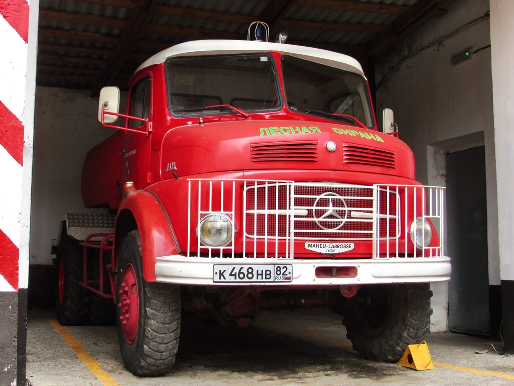 Крым, № К 468 НВ 82 — Mercedes-Benz LAF 1313