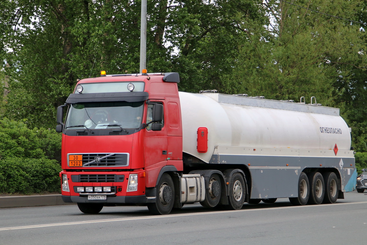 Санкт-Петербург, № Н 350 АК 178 — Volvo ('2002) FH12.440