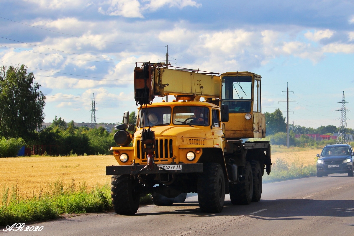 Тамбовская область, № М 042 УЕ 68 — Урал-5557-10