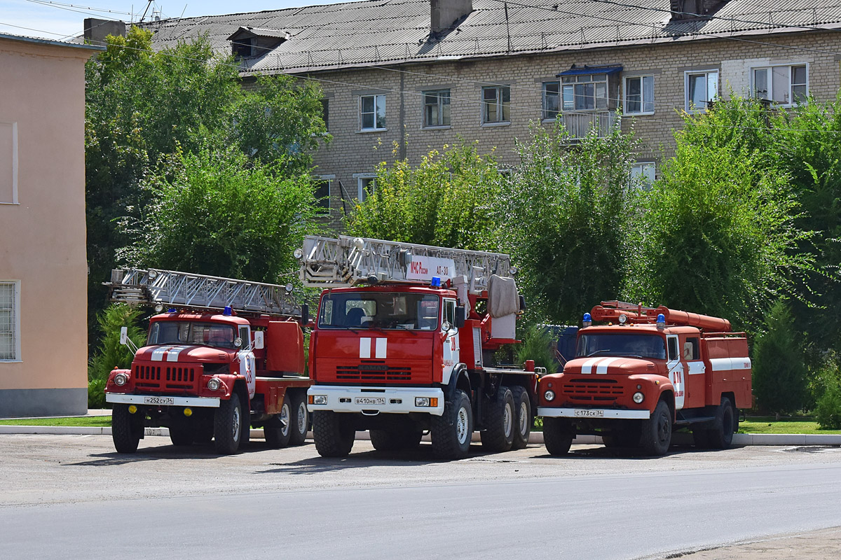 Волгоградская область, № Н 252 СУ 34 — ЗИЛ-131; Волгоградская область, № В 410 НВ 134 — КамАЗ-43114-15 [43114R]; Волгоградская область, № С 173 СК 34 — ЗИЛ-130