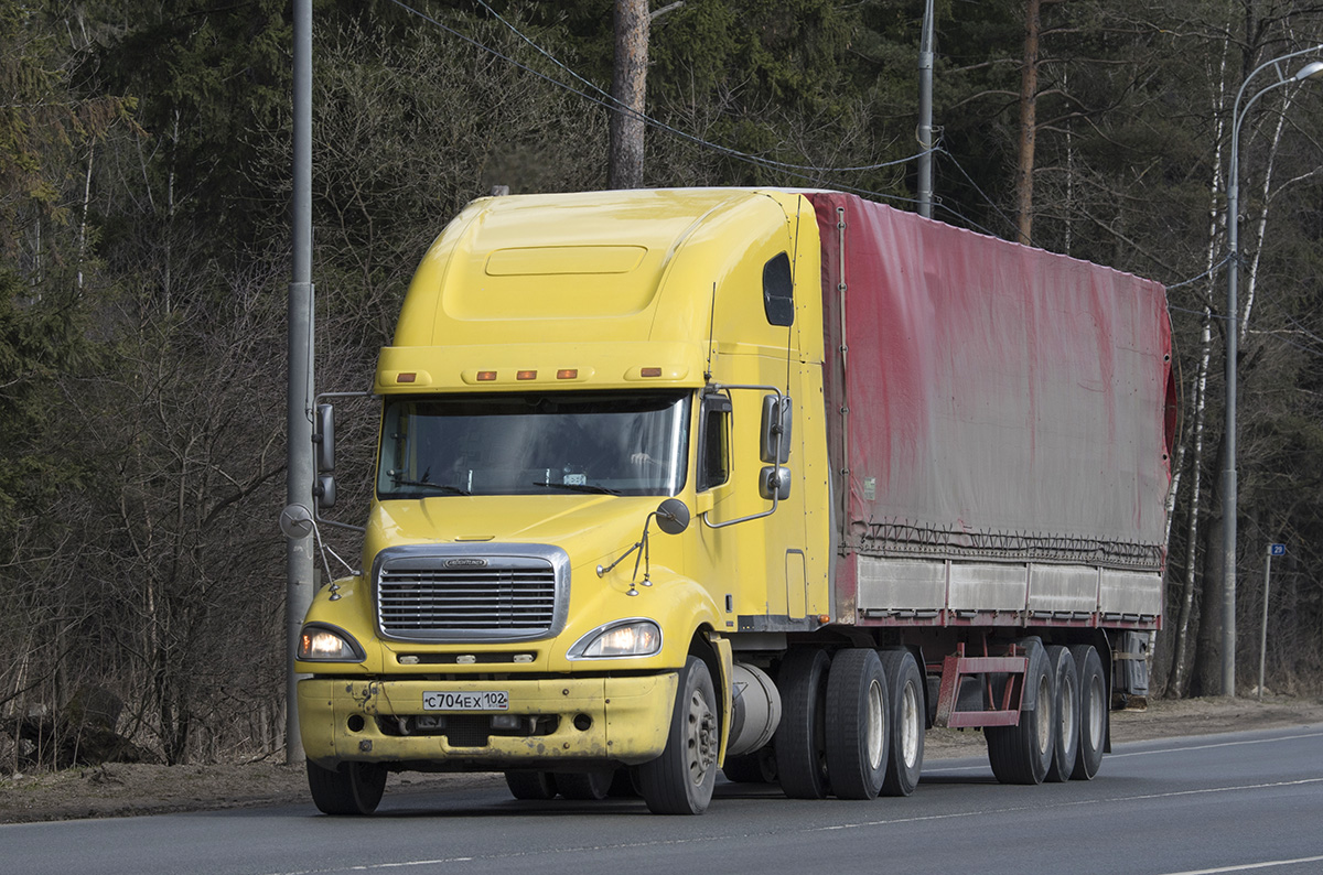 Башкортостан, № С 704 ЕХ 102 — Freightliner Columbia