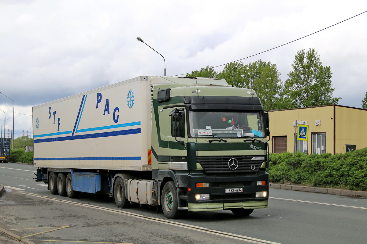 Брянская область, № Н 582 НВ 32 — Mercedes-Benz Actros ('1997) 1843