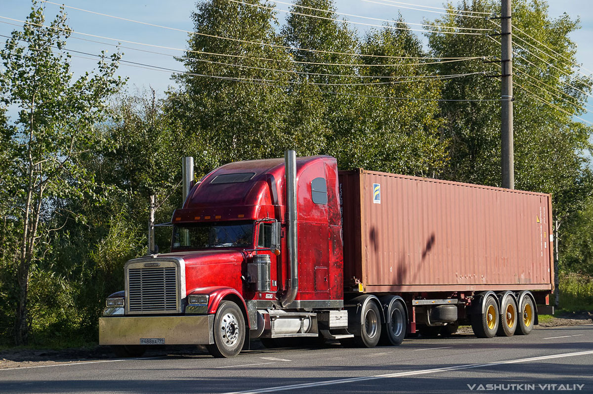 Москва, № Р 488 ВА 799 — Freightliner FLD 132 Classic XL