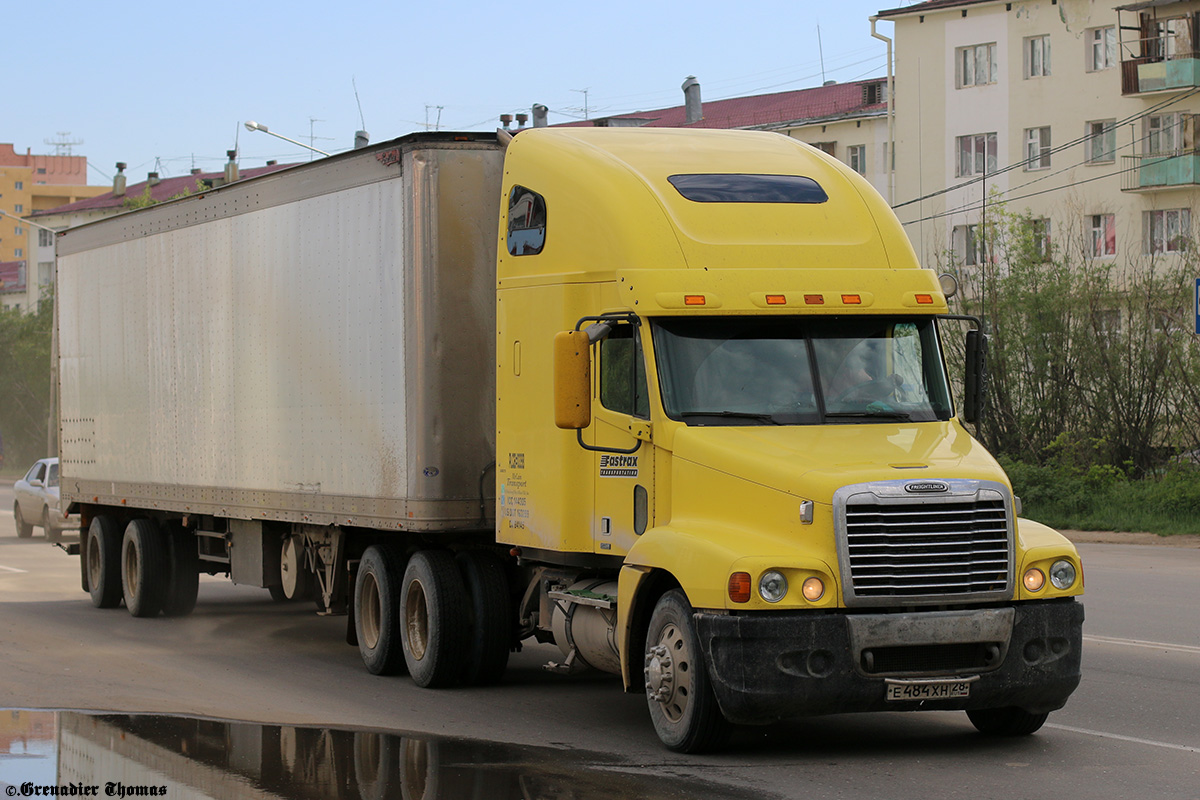 Амурская область, № Е 484 ХН 28 — Freightliner Century Class