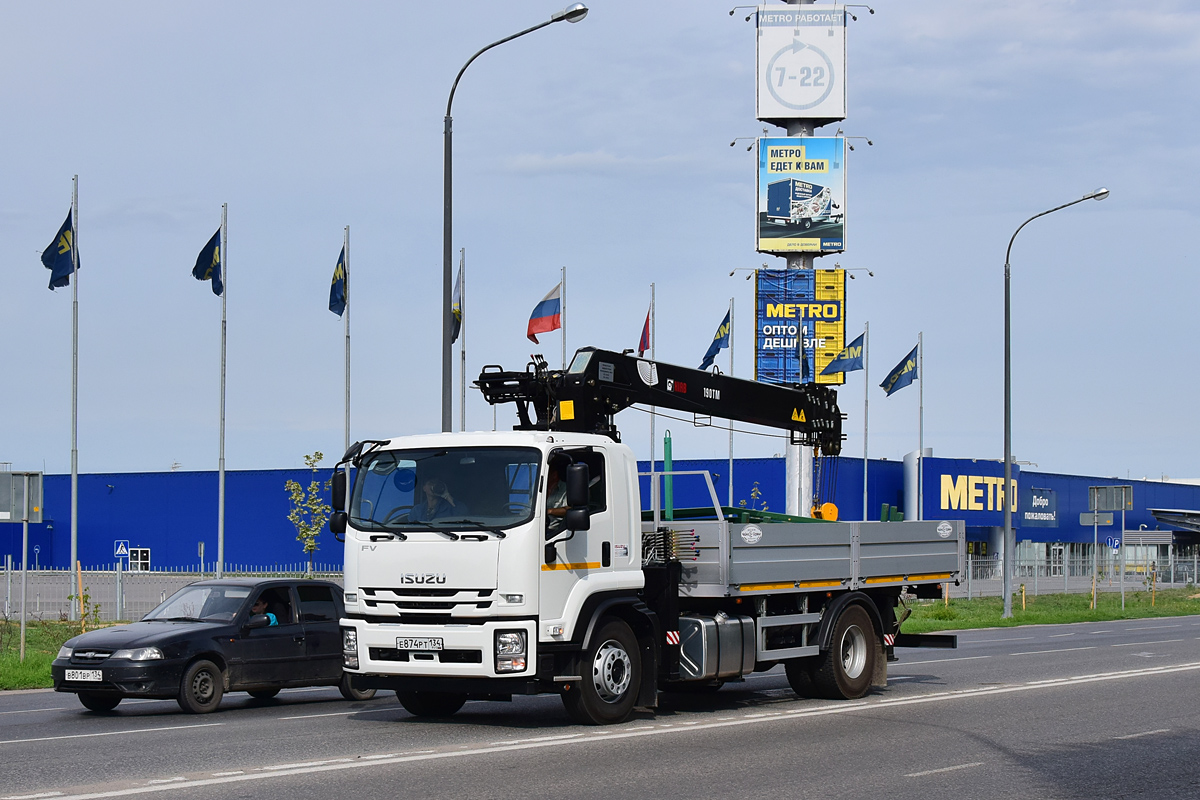 Волгоградская область, № Е 874 РТ 134 — Isuzu Forward 18.0 [Z7X]