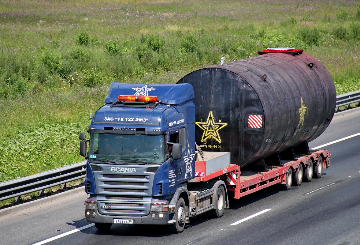 Санкт-Петербург, № В 492 УХ 98 — Scania ('2004) R420