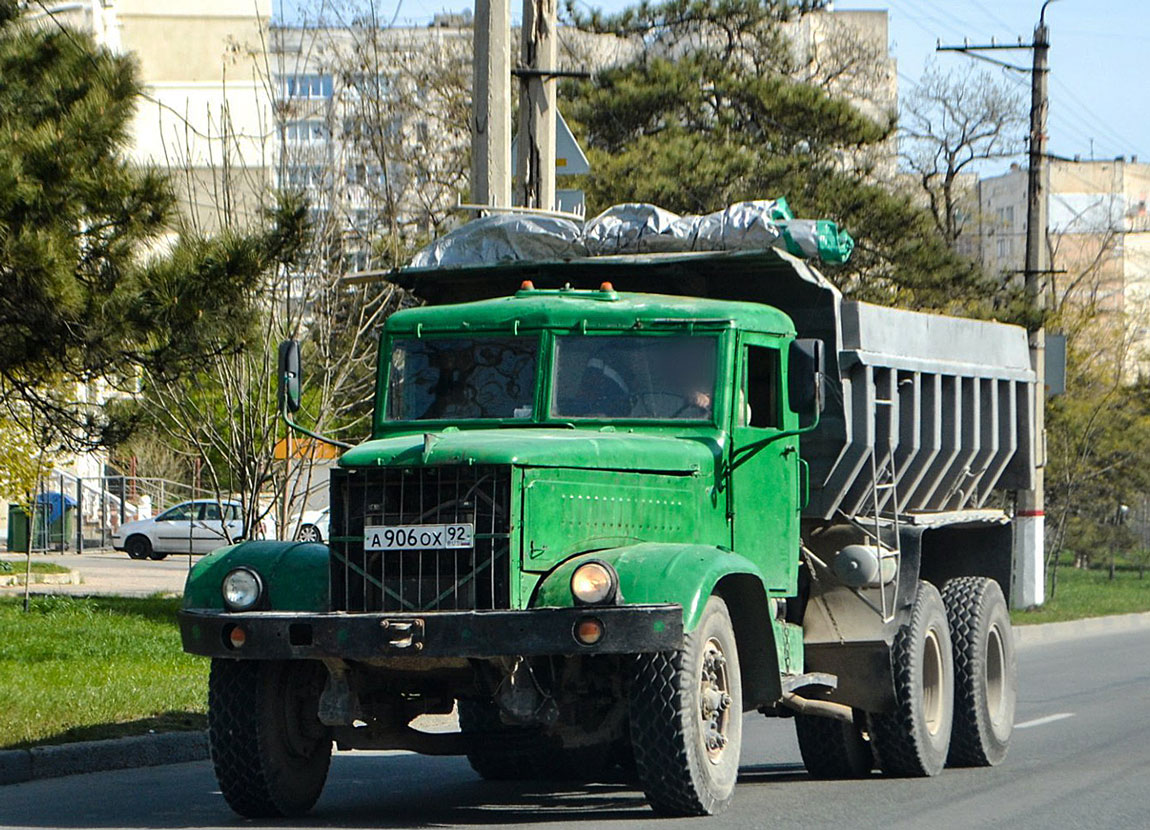 Севастополь, № А 906 ОХ 92 — КрАЗ-256Б1