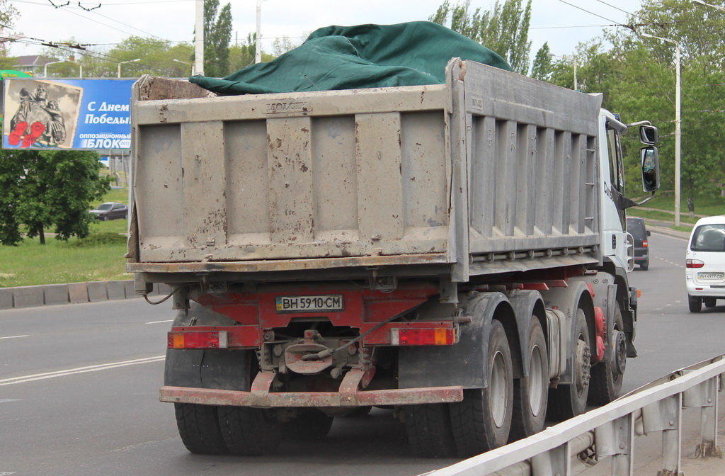 Одесская область, № ВН 5910 СМ — IVECO Trakker ('2004)