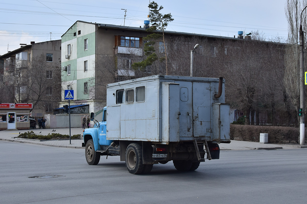 Волгоградская область, № В 483 УЕ 34 — ЗИЛ-431412