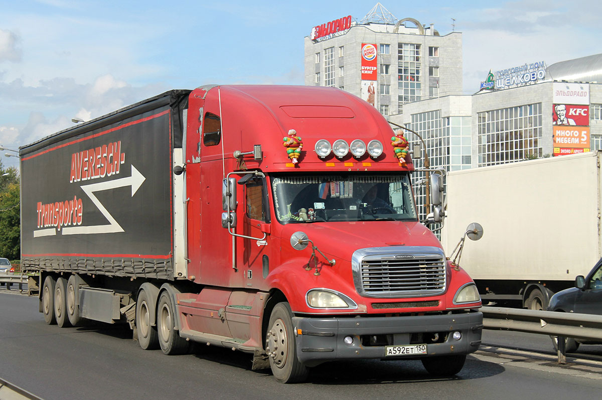 Московская область, № А 592 ЕТ 150 — Freightliner Columbia